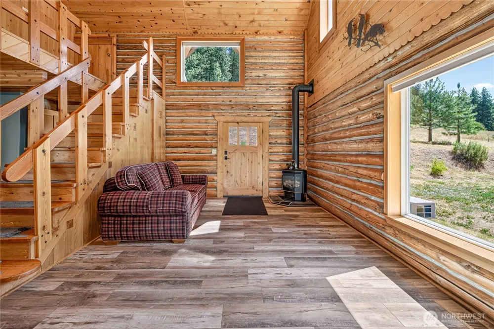 10365 Merry Canyon Road Leavenworth, WA 98826