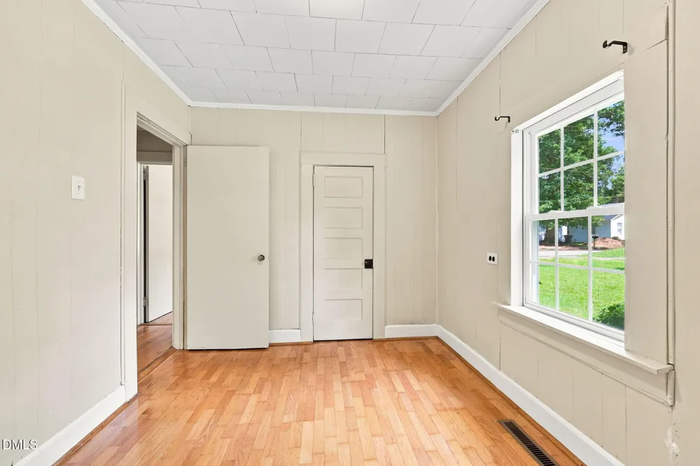 221 Zollicoffer Avenue Henderson, NC 27536