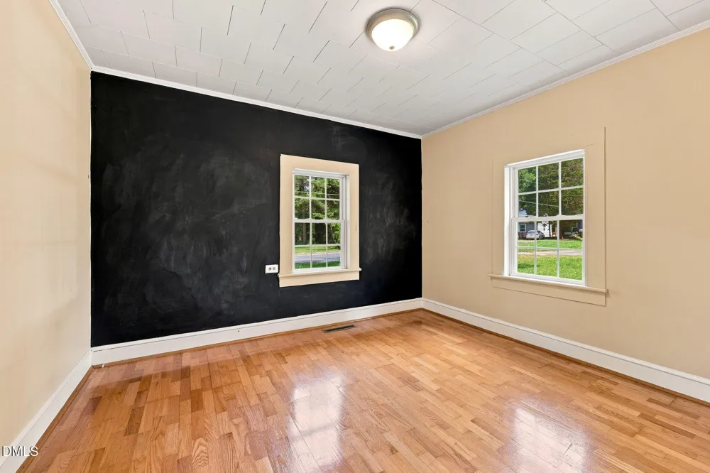 221 Zollicoffer Avenue Henderson, NC 27536