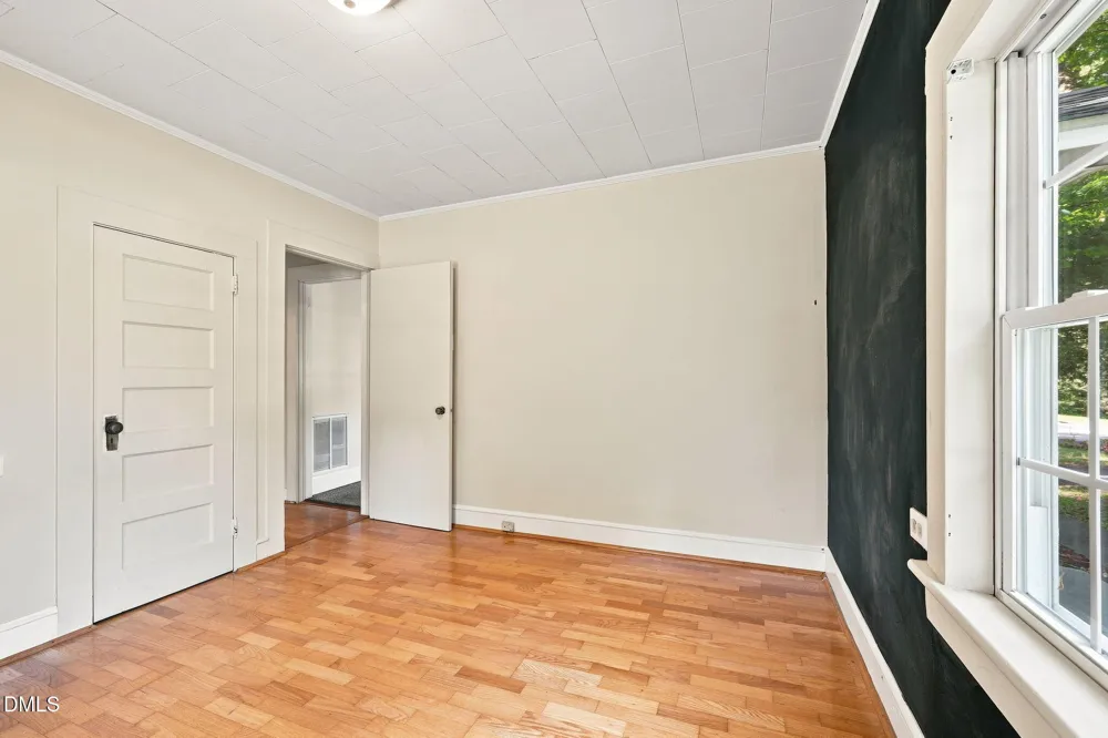 221 Zollicoffer Avenue Henderson, NC 27536