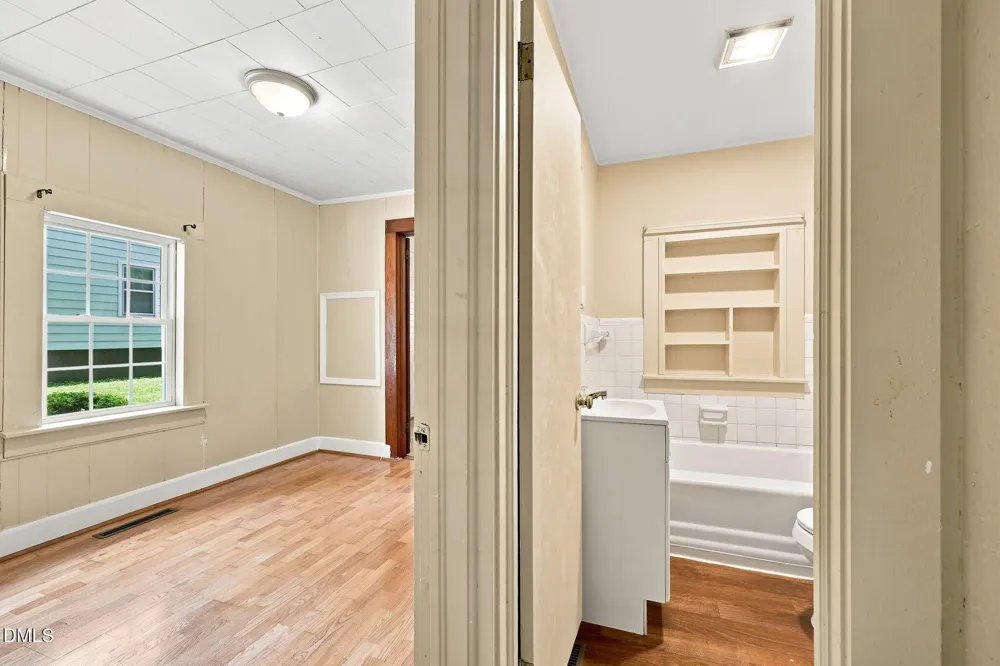 221 Zollicoffer Avenue Henderson, NC 27536