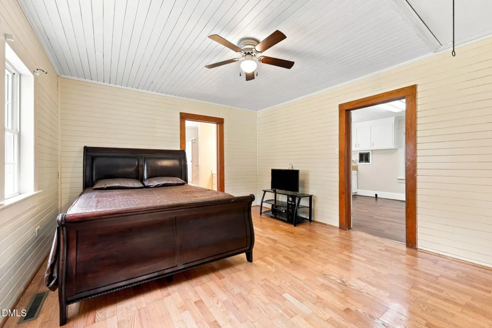 221 Zollicoffer Avenue Henderson, NC 27536