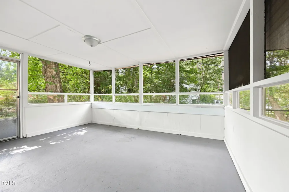 221 Zollicoffer Avenue Henderson, NC 27536