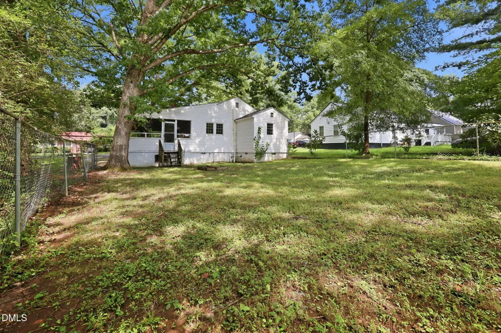 221 Zollicoffer Avenue Henderson, NC 27536