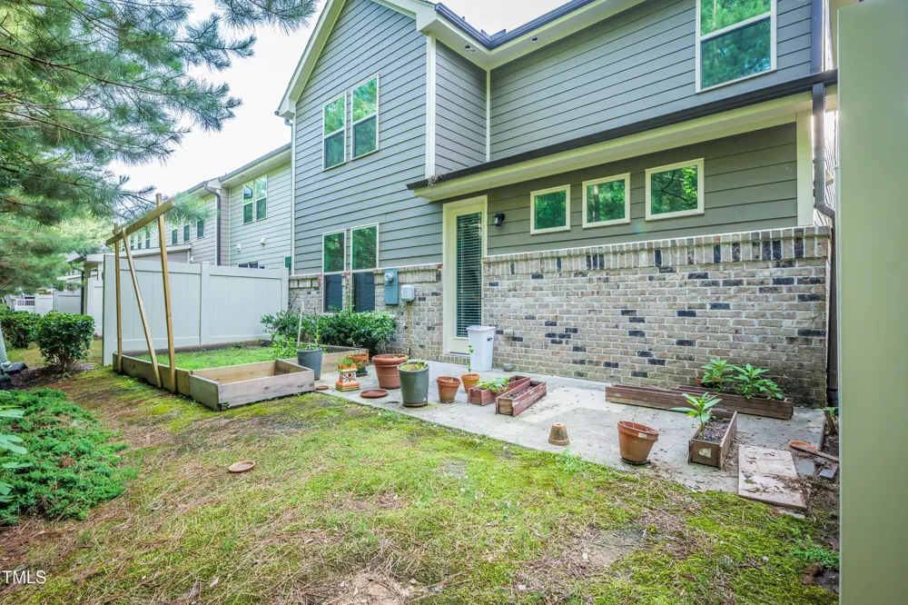 411 Alamosa Place Cary, NC 27519