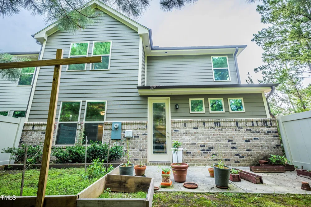 411 Alamosa Place Cary, NC 27519