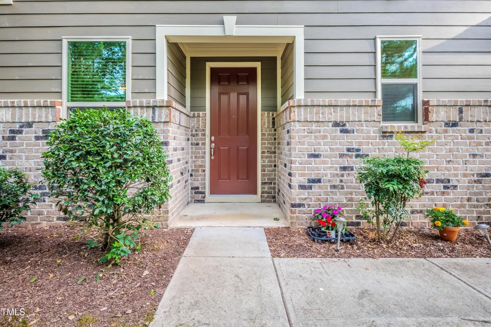 411 Alamosa Place Cary, NC 27519