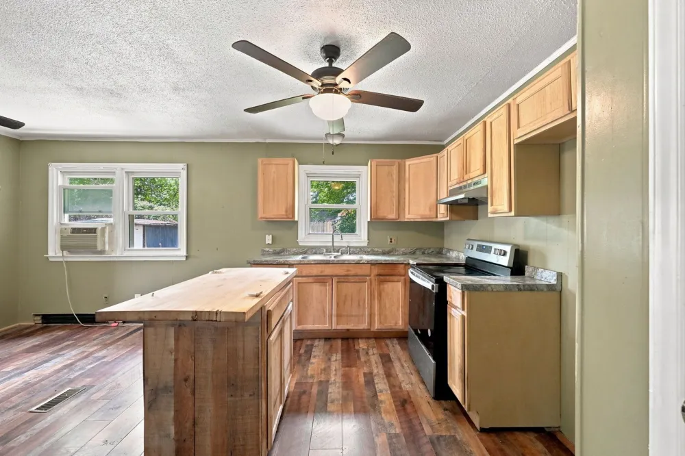 104 Alex Street Oxford, NC 27565