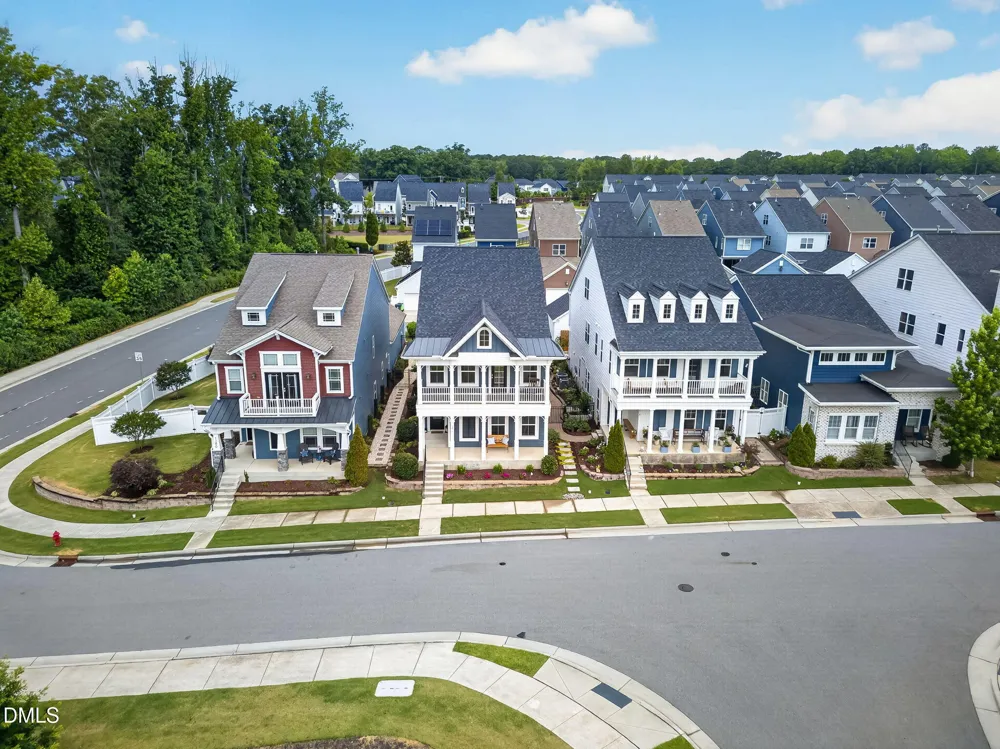 1276 Gloriosa Street Apex, NC 27523