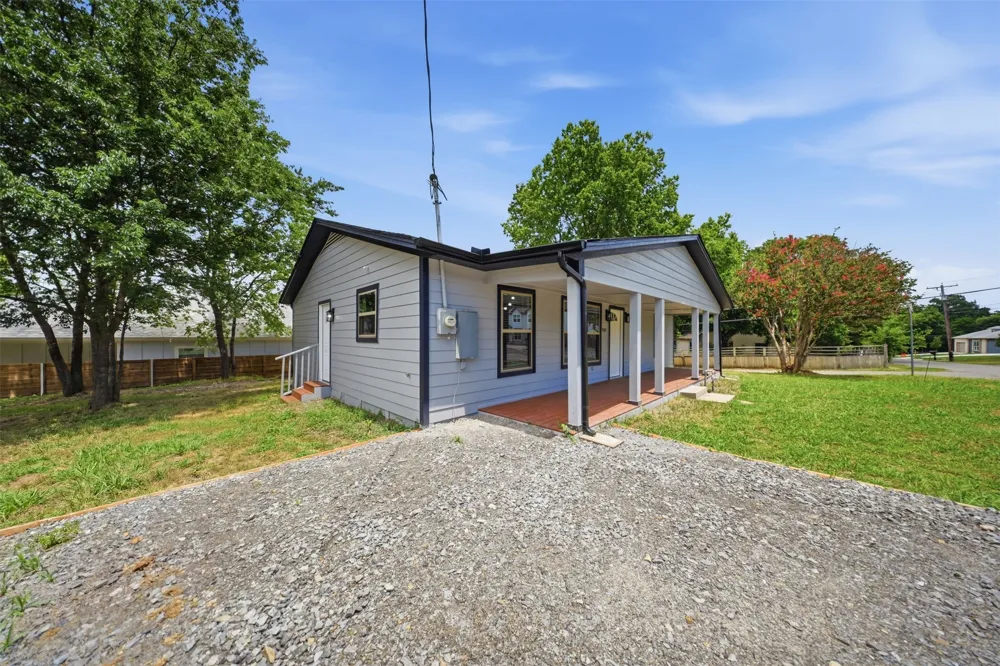 500 S 4th Street Bonham, TX 75418