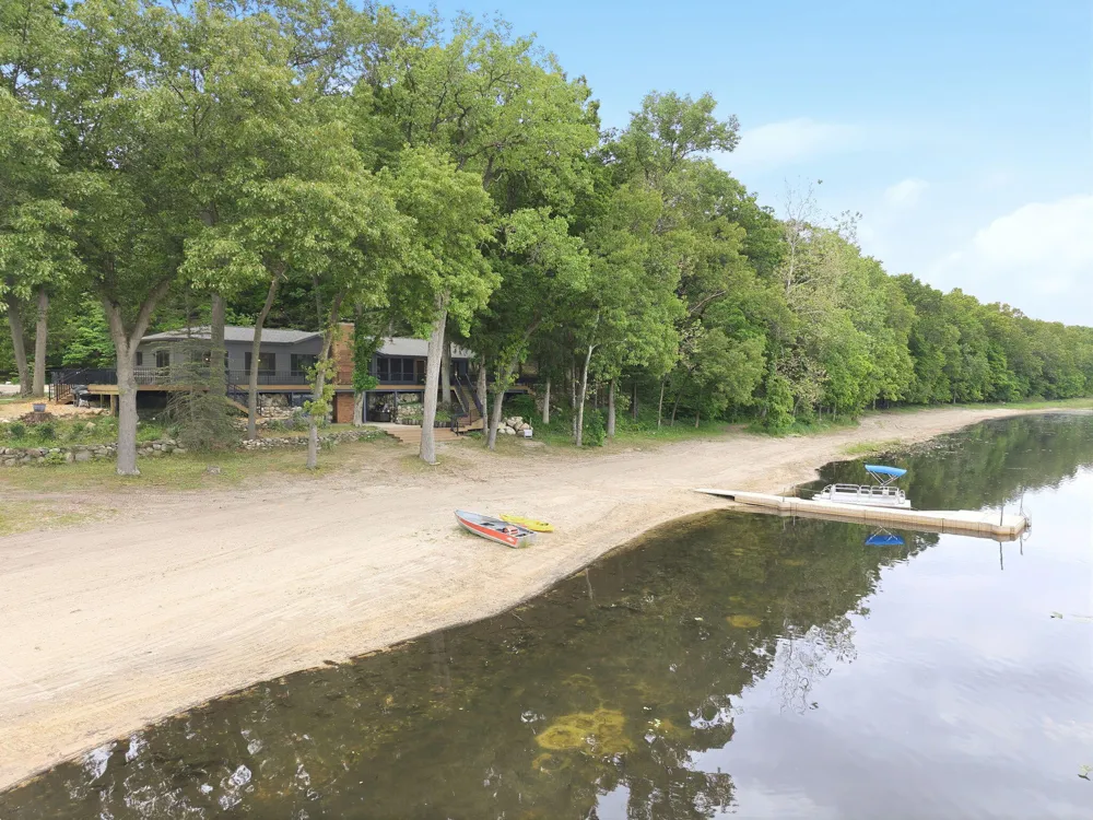 27661 Pine Lake Street Edwardsburg, MI 49112