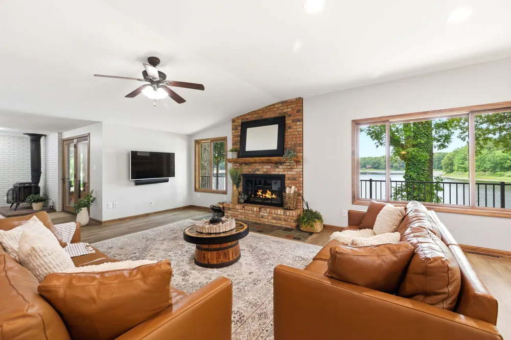 27661 Pine Lake Street Edwardsburg, MI 49112
