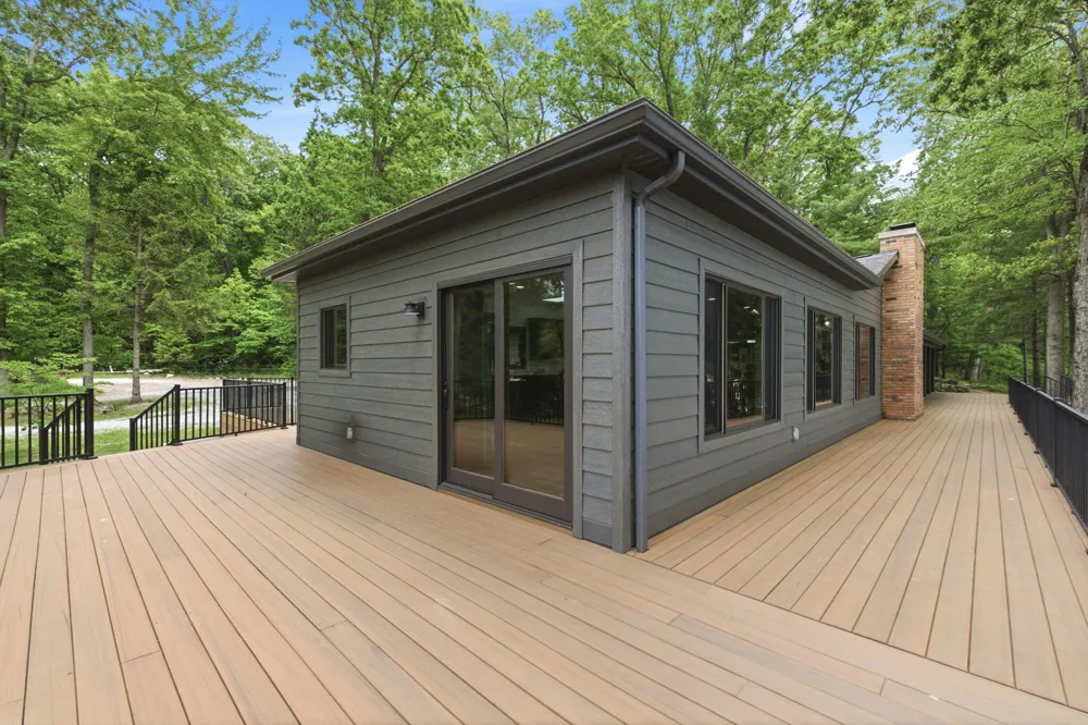 27661 Pine Lake Street Edwardsburg, MI 49112