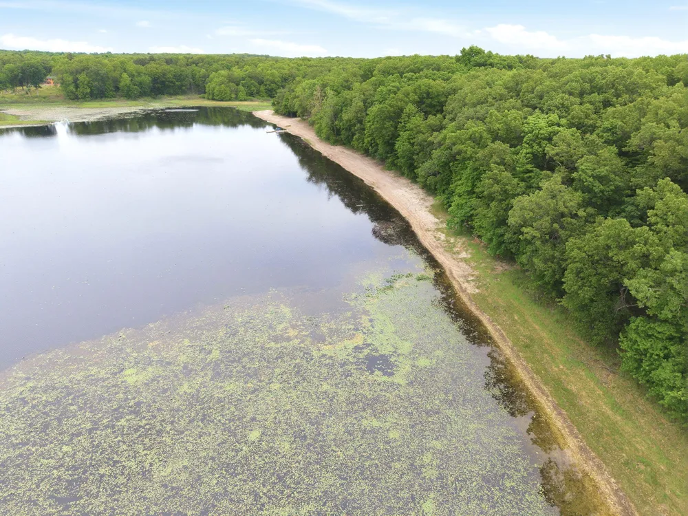 27661 Pine Lake Street Edwardsburg, MI 49112