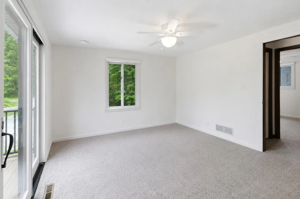 27661 Pine Lake Street Edwardsburg, MI 49112
