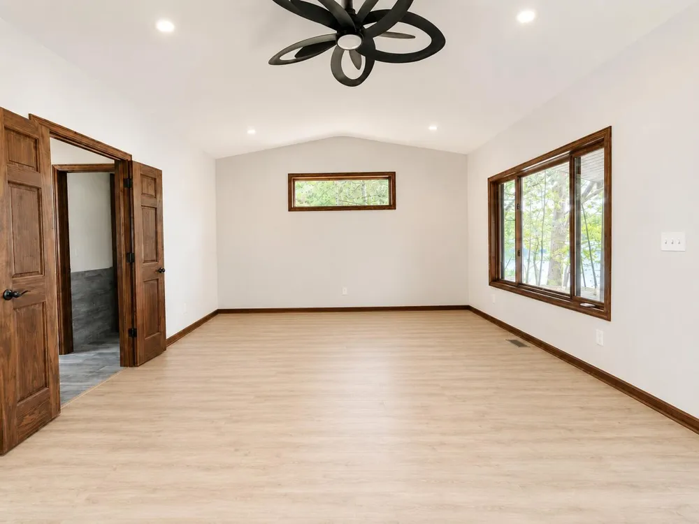 27661 Pine Lake Street Edwardsburg, MI 49112