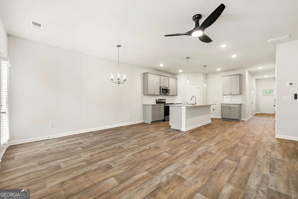 5228 MUNDY Grove LN Gainesville, GA 30504