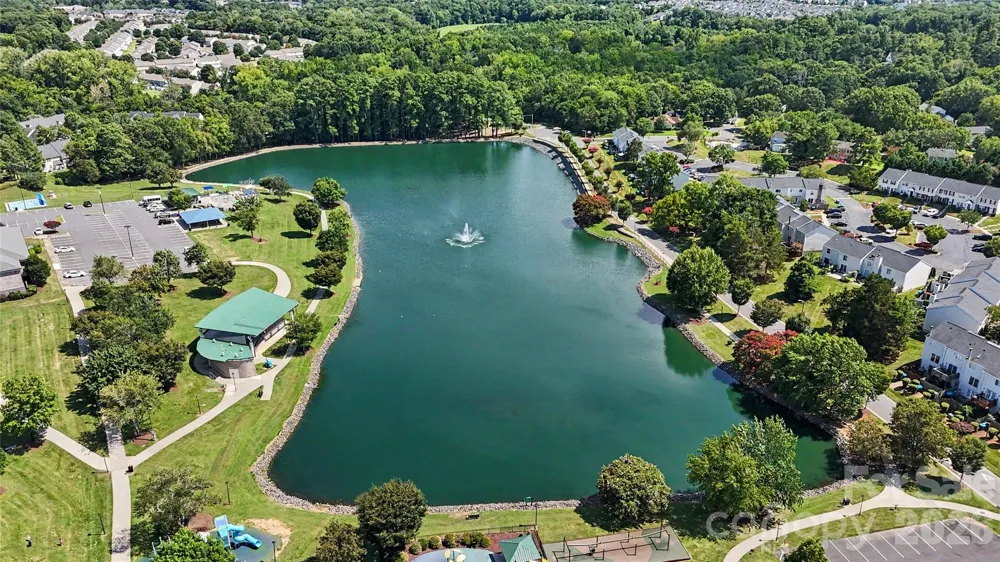 907 Lakeview Drive Pineville, NC 28134