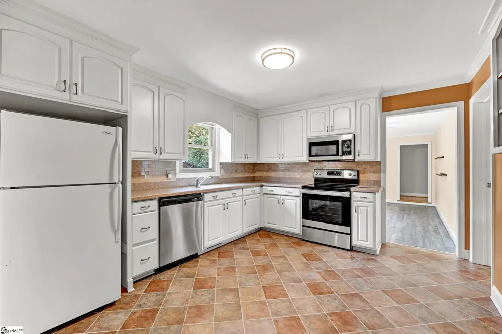 1173 Brook Road Clinton, SC 29325