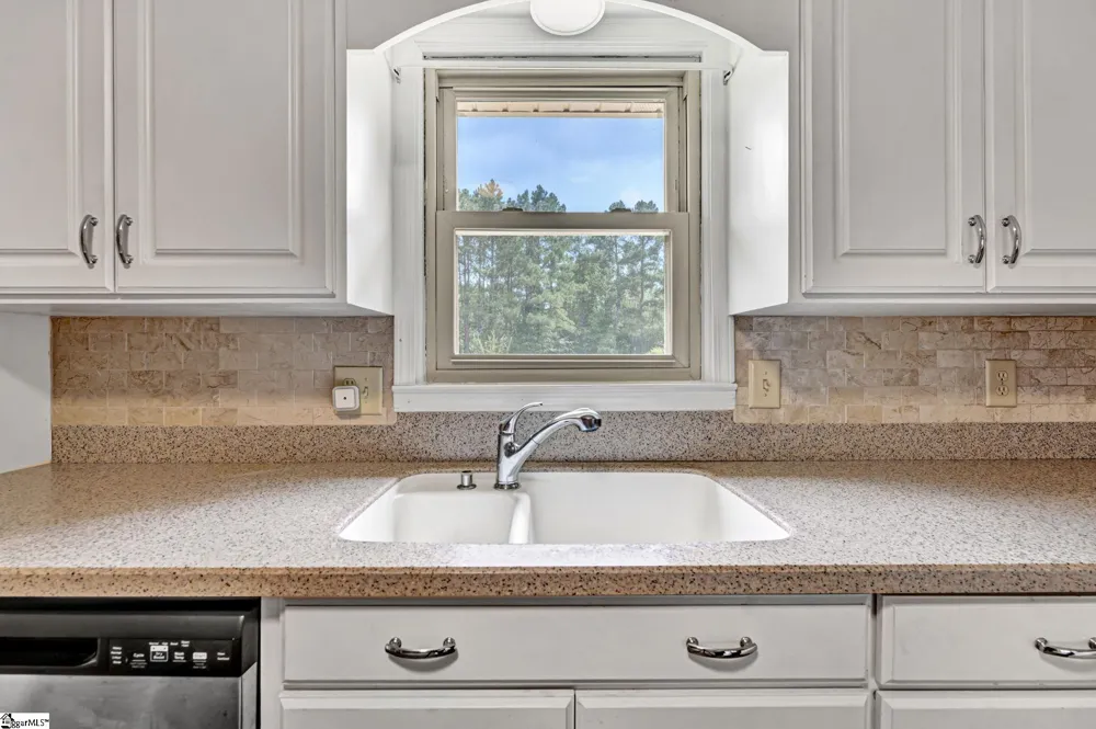 1173 Brook Road Clinton, SC 29325