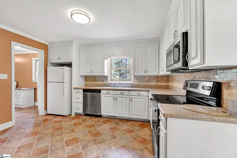 1173 Brook Road Clinton, SC 29325
