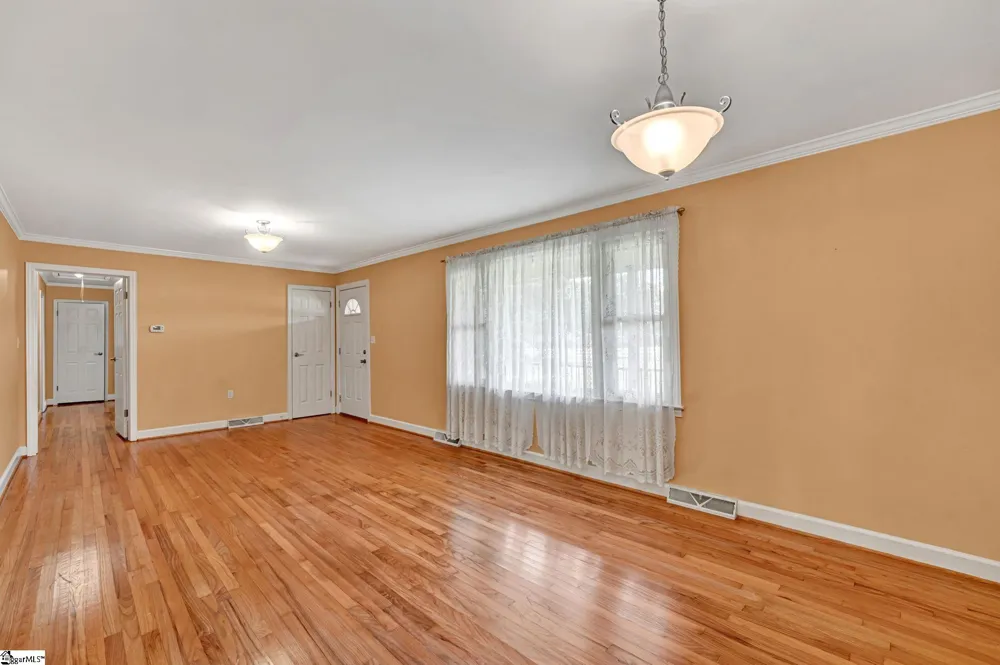 1173 Brook Road Clinton, SC 29325