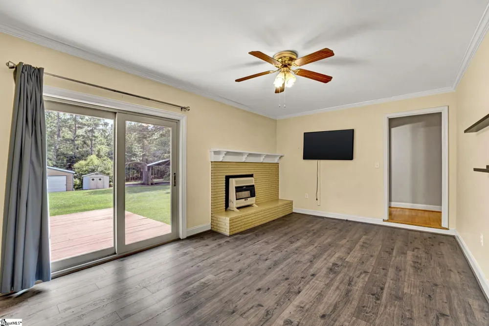 1173 Brook Road Clinton, SC 29325