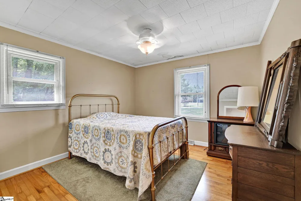 1173 Brook Road Clinton, SC 29325