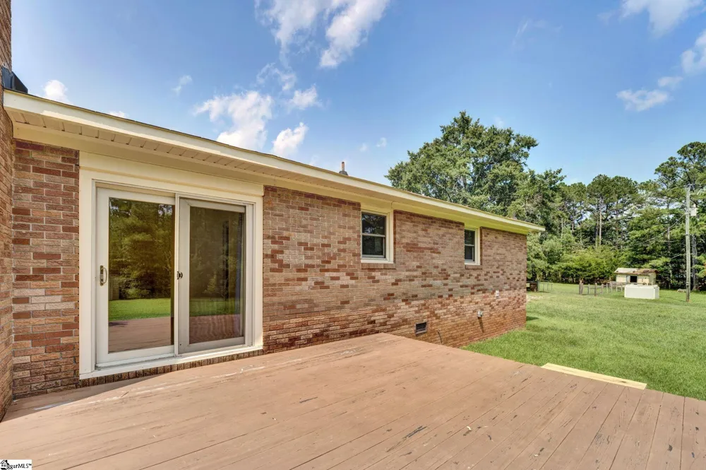 1173 Brook Road Clinton, SC 29325