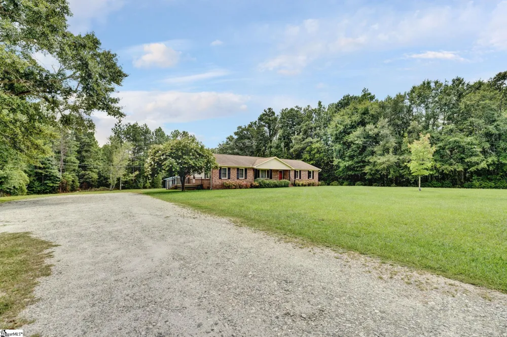 1173 Brook Road Clinton, SC 29325
