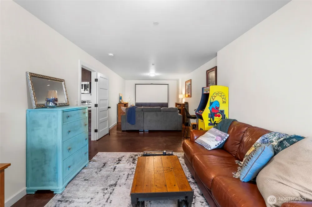 1325 Great Horned Owl Lane Oak Harbor, WA 98277
