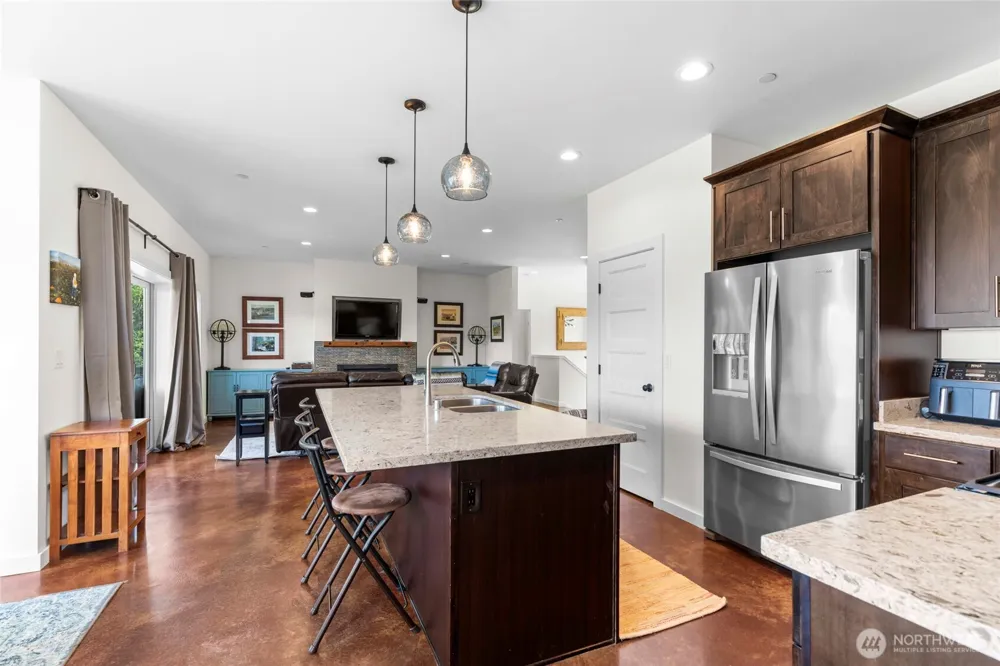 1325 Great Horned Owl Lane Oak Harbor, WA 98277
