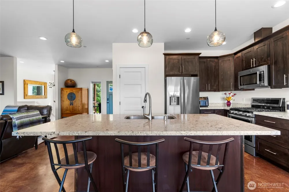 1325 Great Horned Owl Lane Oak Harbor, WA 98277