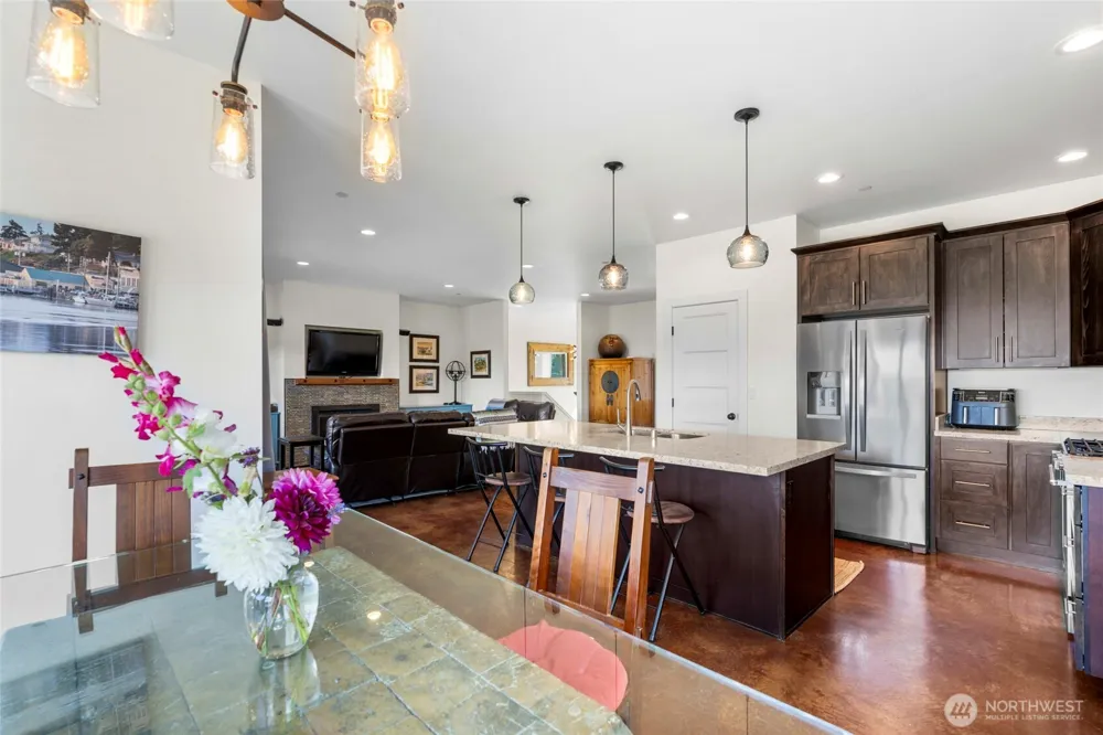 1325 Great Horned Owl Lane Oak Harbor, WA 98277