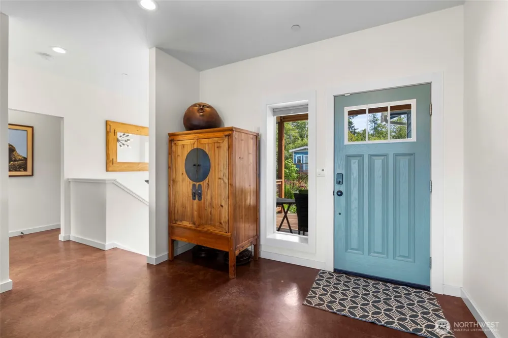 1325 Great Horned Owl Lane Oak Harbor, WA 98277