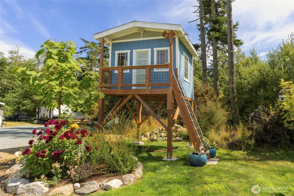 1325 Great Horned Owl Lane Oak Harbor, WA 98277