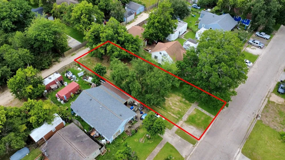 111 6th Avenue Texas City, TX 77590