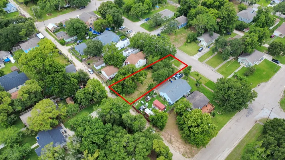 111 6th Avenue Texas City, TX 77590