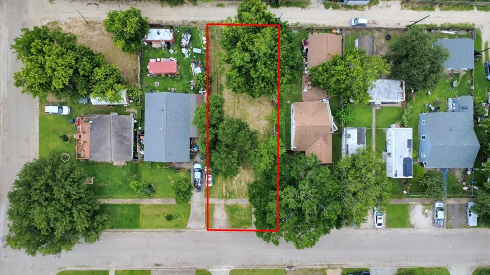 111 6th Avenue Texas City, TX 77590