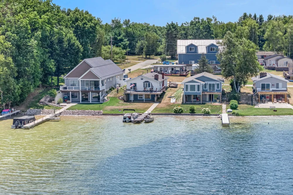 8758 Pike Street Mecosta, MI 49332