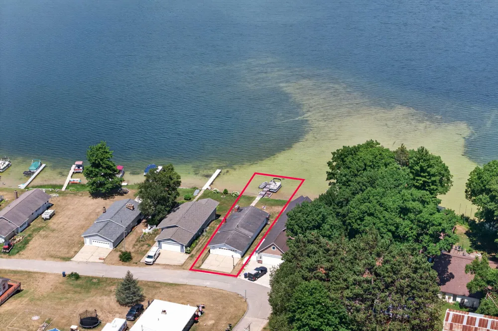 8758 Pike Street Mecosta, MI 49332