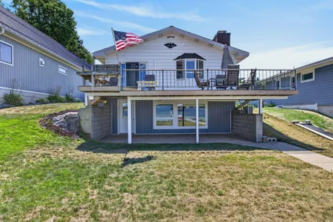 8758 Pike Street