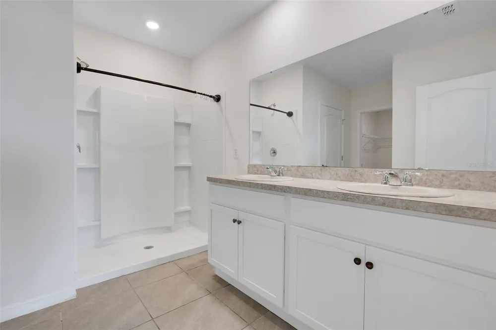 658 COTULLA DRIVE Kissimmee, FL 34758