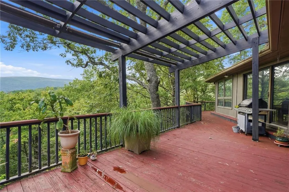 214 Ponderosa Lane Waleska, GA 30183