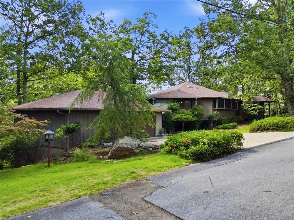 214 Ponderosa Lane Waleska, GA 30183