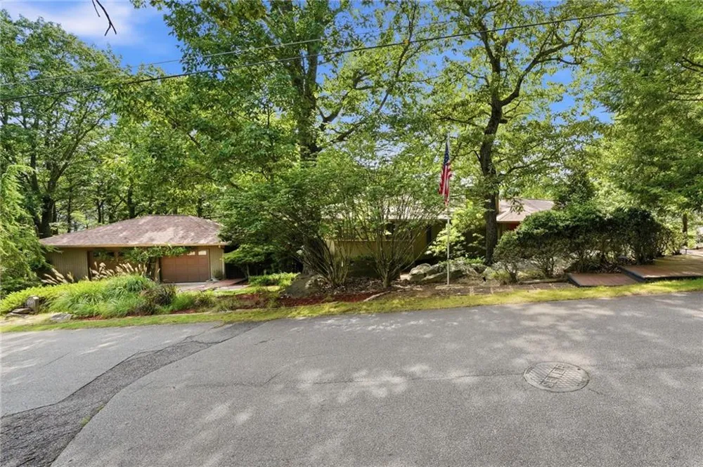214 Ponderosa Lane Waleska, GA 30183