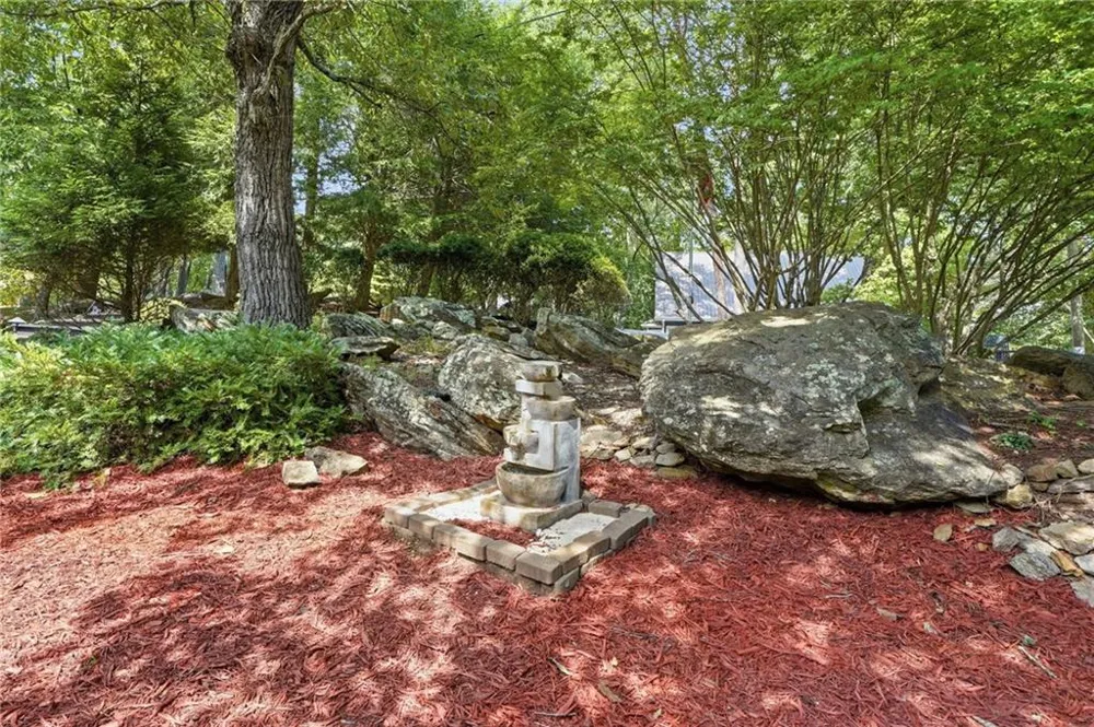 214 Ponderosa Lane Waleska, GA 30183