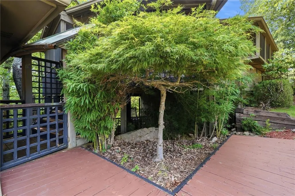 214 Ponderosa Lane Waleska, GA 30183