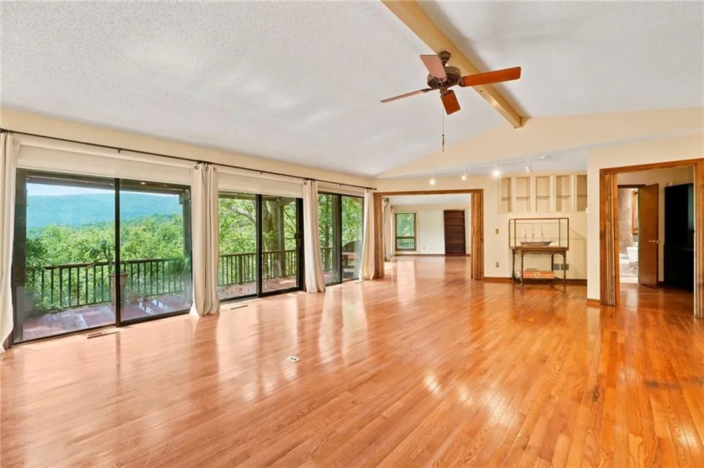 214 Ponderosa Lane Waleska, GA 30183