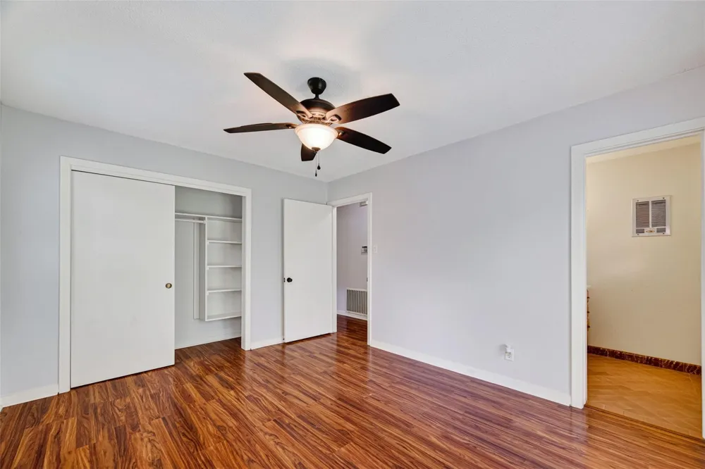 5114 Beechnut Street Houston, TX 77096